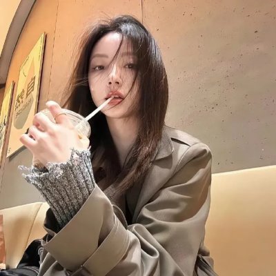 橙色女孩